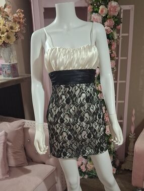 Steppin' Out Ivory Bodice with Black Lace Mini Dress